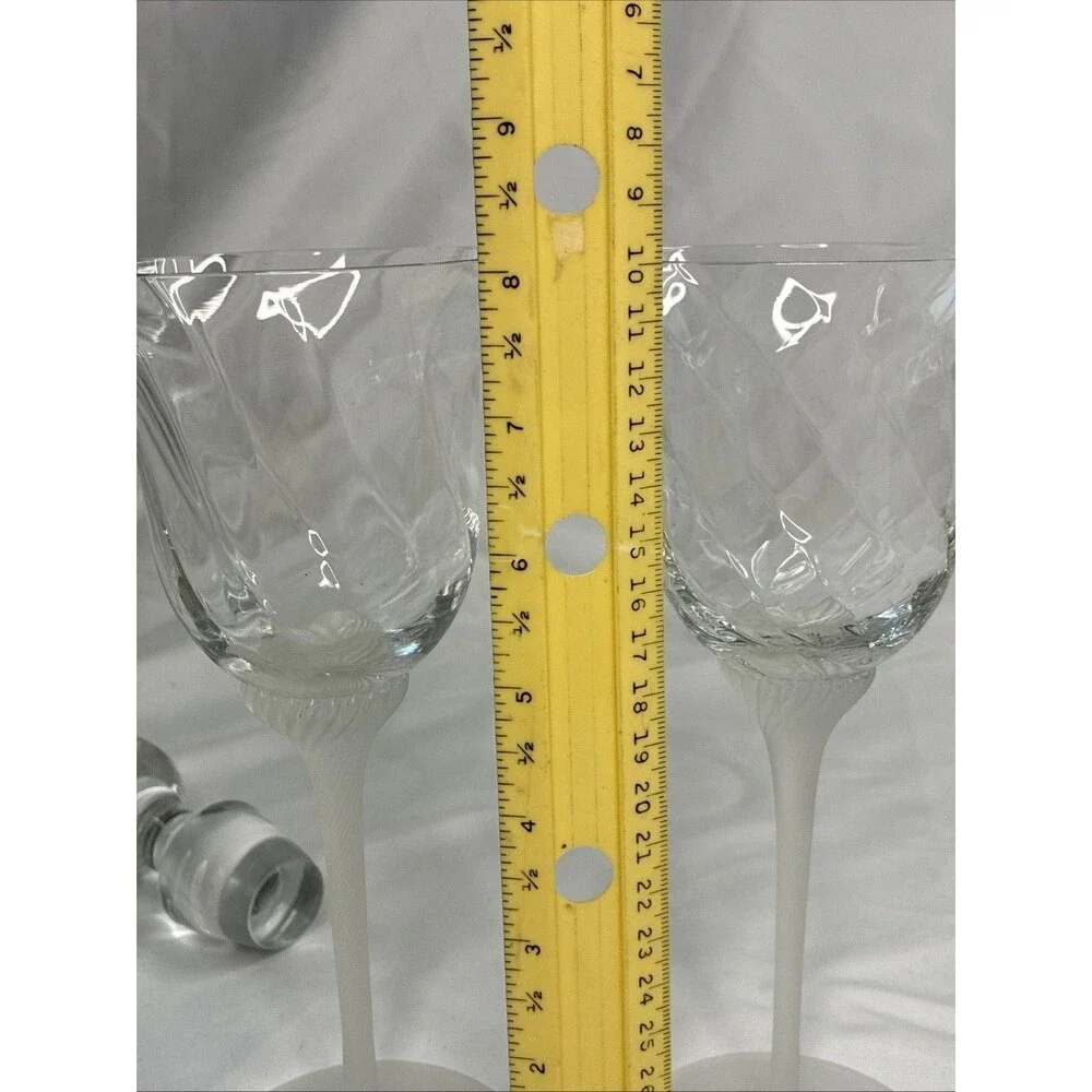 Crystal Clear Studios Valerie 4 Wine Glasses & Stopper Optic Swirl Frosted 1990s